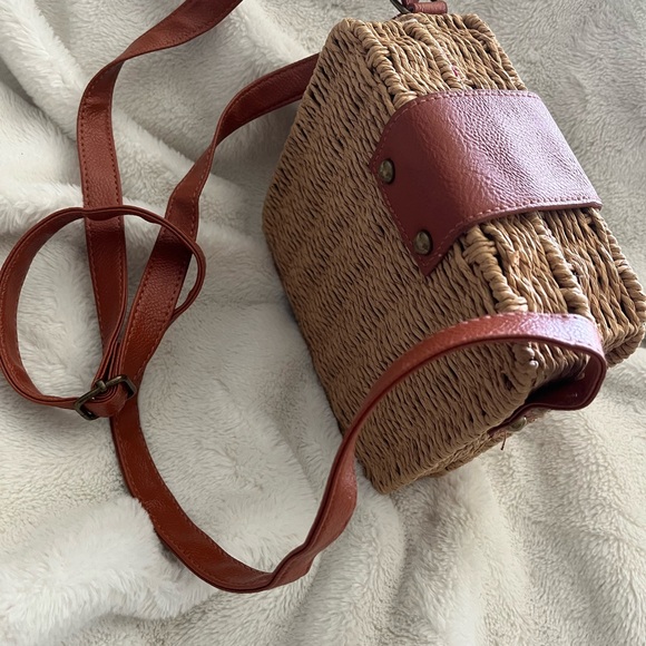 Brown Woven Crossbody Bag - Picture 3 of 4